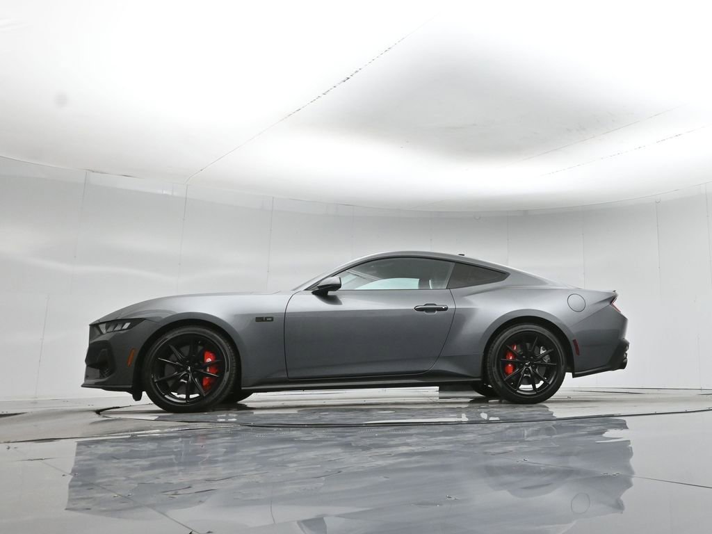 Used 2024 Ford Mustang GT Premium image 8