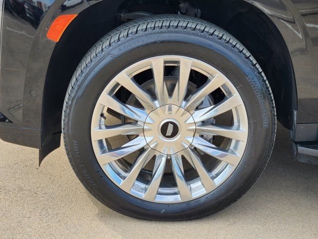 Used 2024 Cadillac Escalade ESV Premium Luxury w/ Performance Package image 18