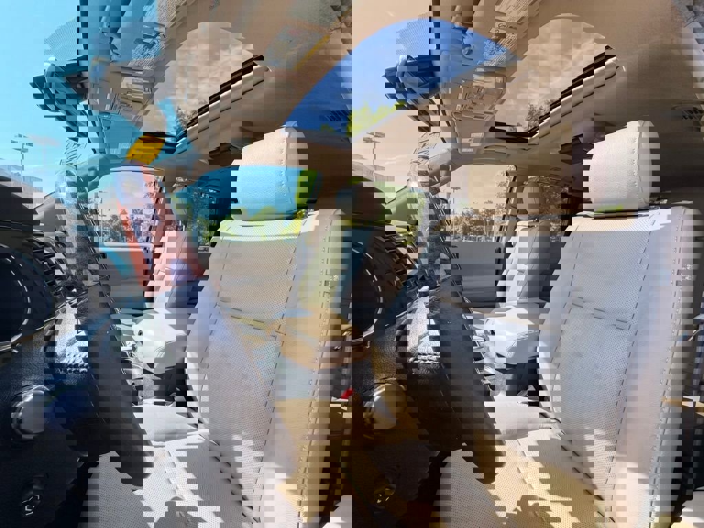 Used 2021 Toyota Sequoia Platinum AWD/4WD image 30