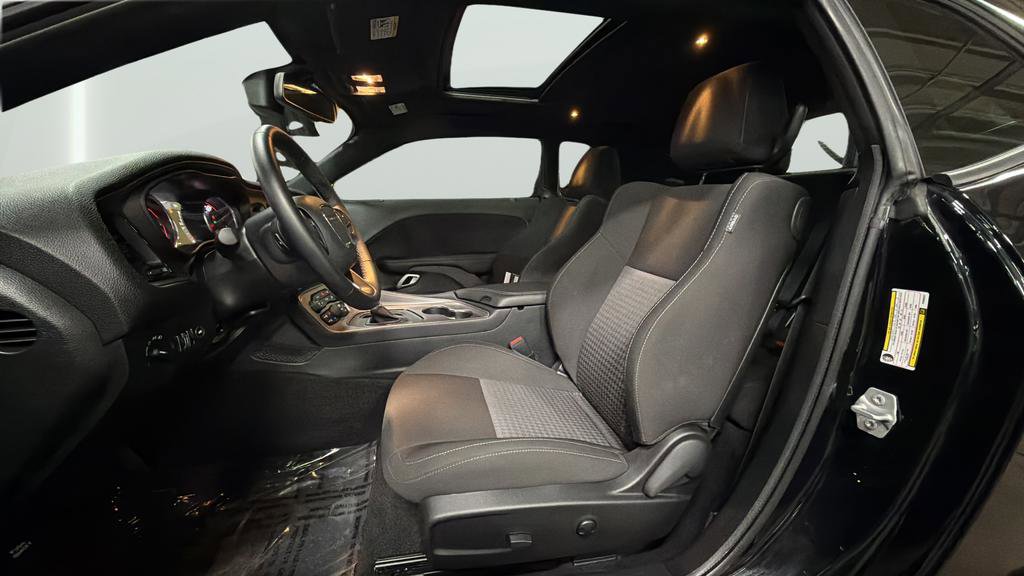 Used 2023 Dodge Challenger GT image 27