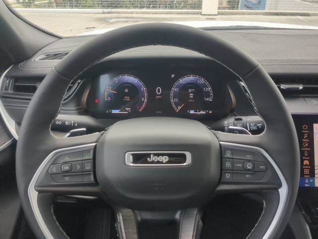 New 2027 Jeep Grand Cherokee L Limited RWD image 32
