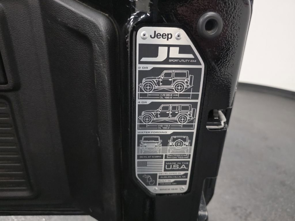 Used 2019 Jeep Wrangler Sport AWD/4WD image 35