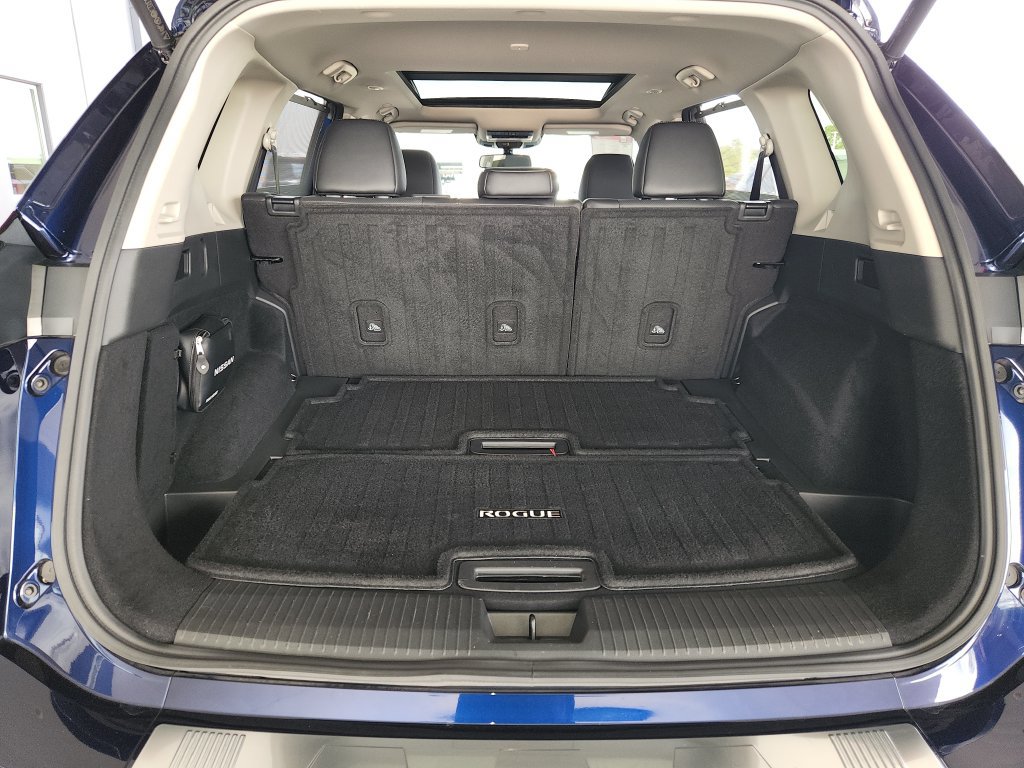 Used 2026 Nissan Rogue Platinum w/ Platinum Premium Package AWD/4WD image 14