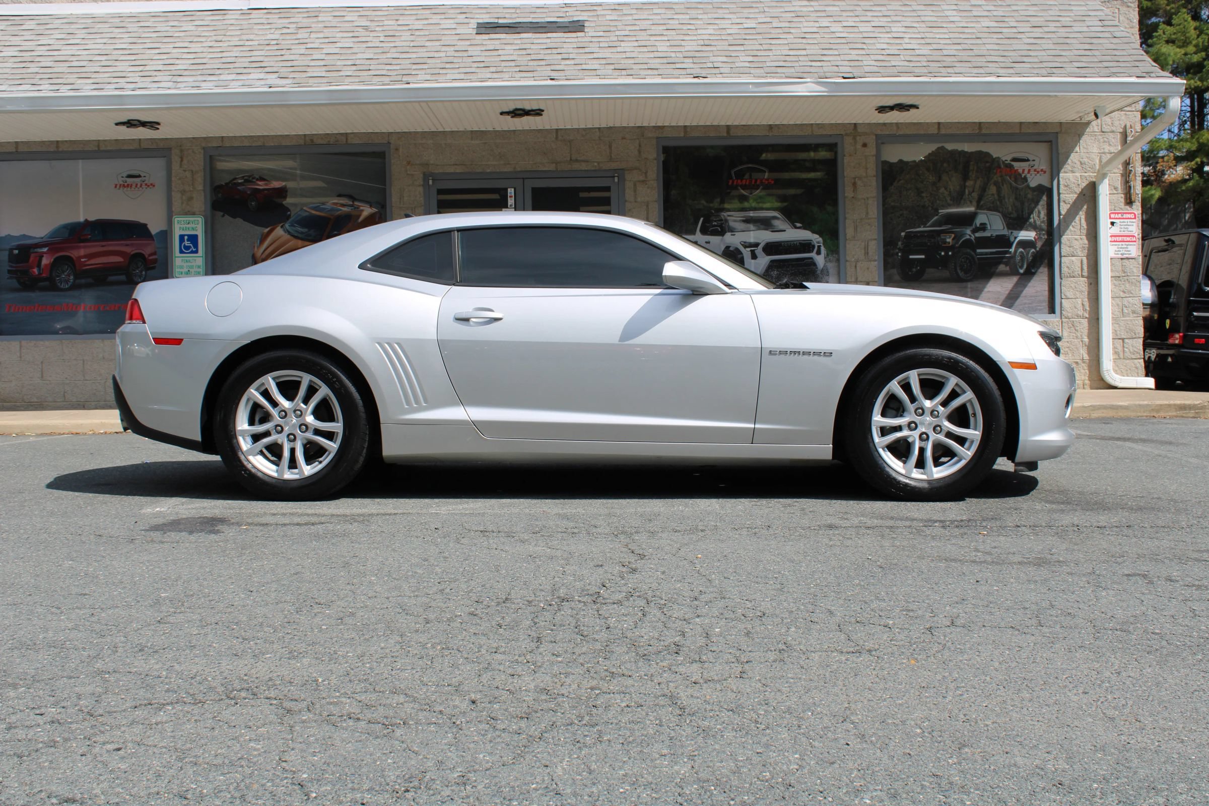 Used 2015 Chevrolet Camaro LS RWD image 22