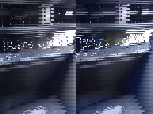 Used 2023 Toyota Crown XLE image 27