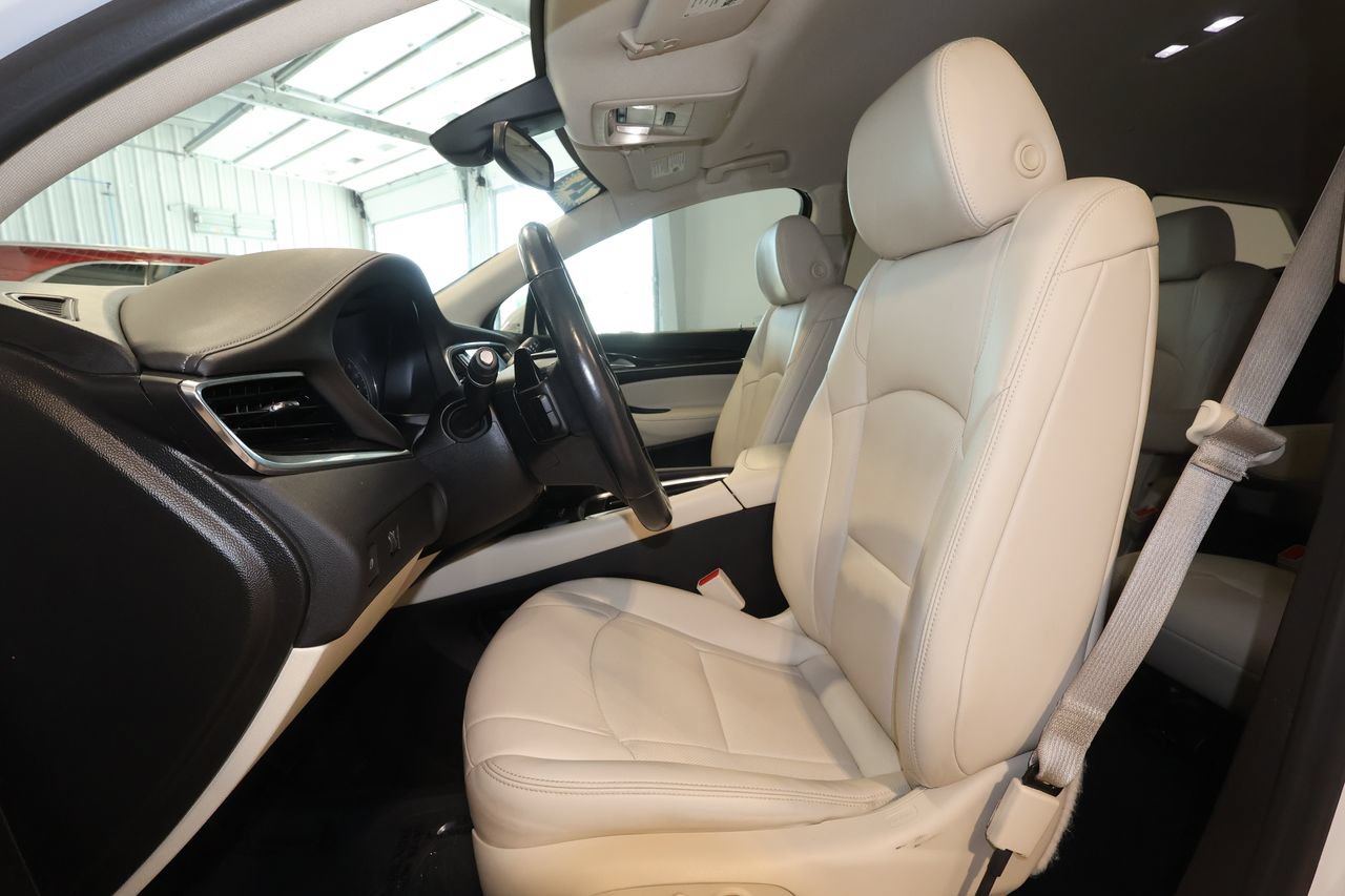 Used 2024 Buick Enclave Essence w/ Sport Touring Edition AWD/4WD image 22