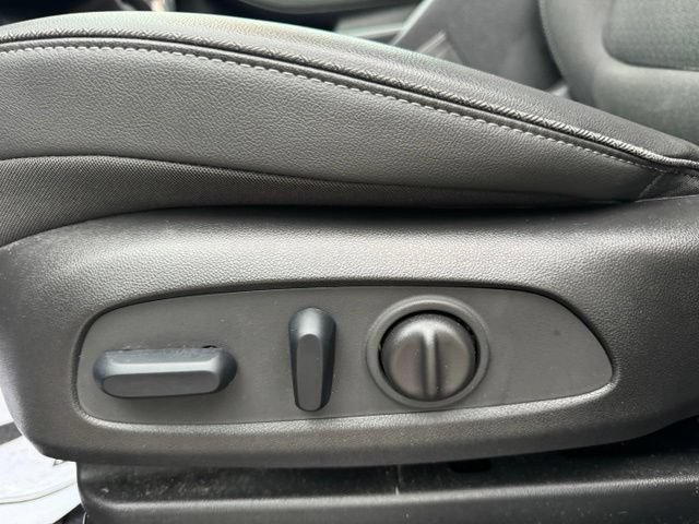 Certified 2023 Buick Encore GX Preferred w/ Cold Weather Comfort Package AWD/4WD image 13