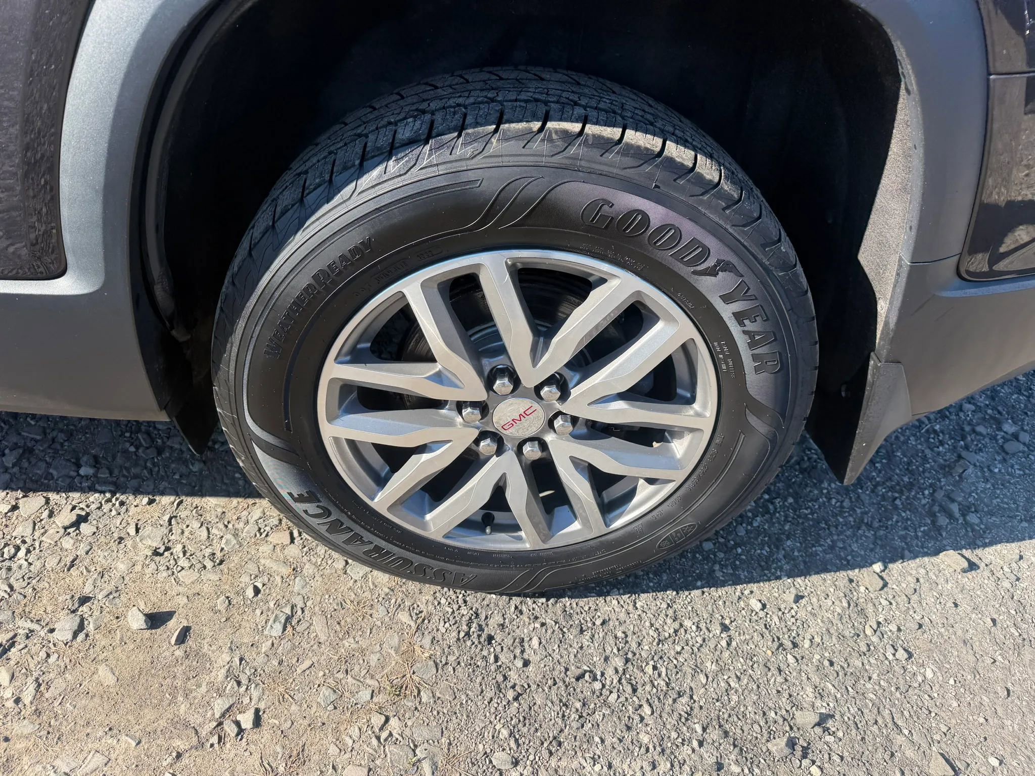 Used 2017 GMC Acadia SLE AWD/4WD image 9