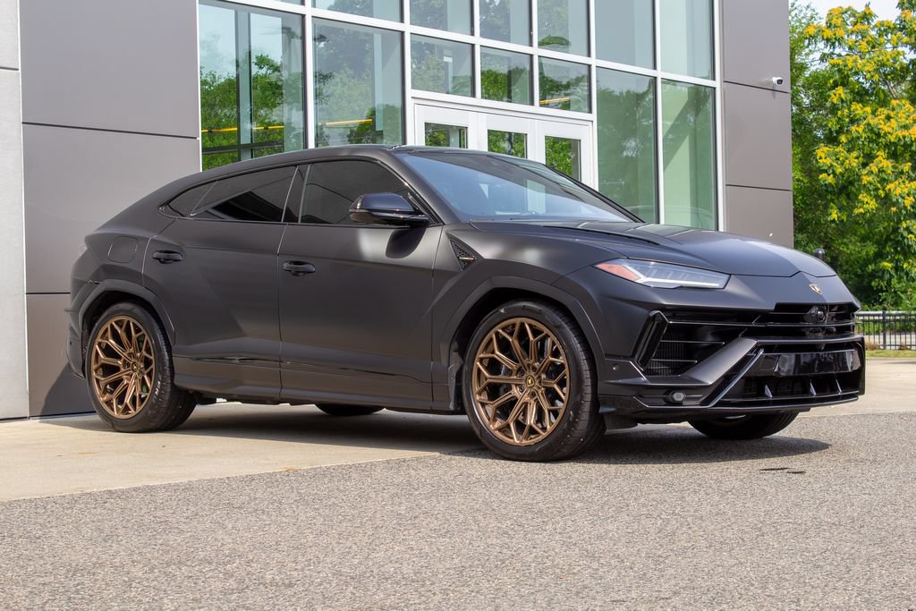 Used 2023 Lamborghini Urus S AWD/4WD image 3