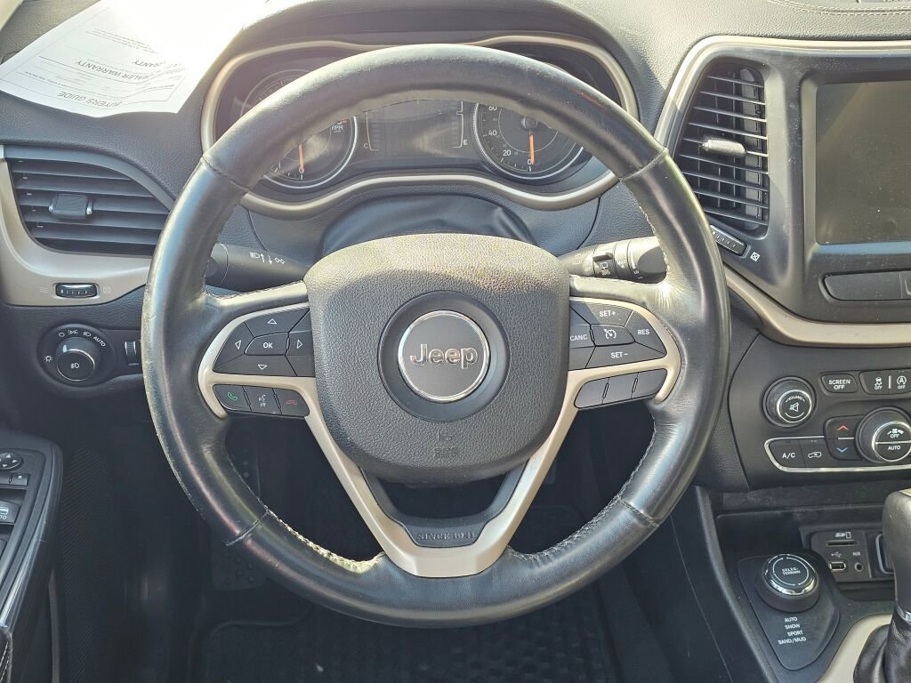 Used 2016 Jeep Cherokee Latitude w/ North All-Season Group image 18