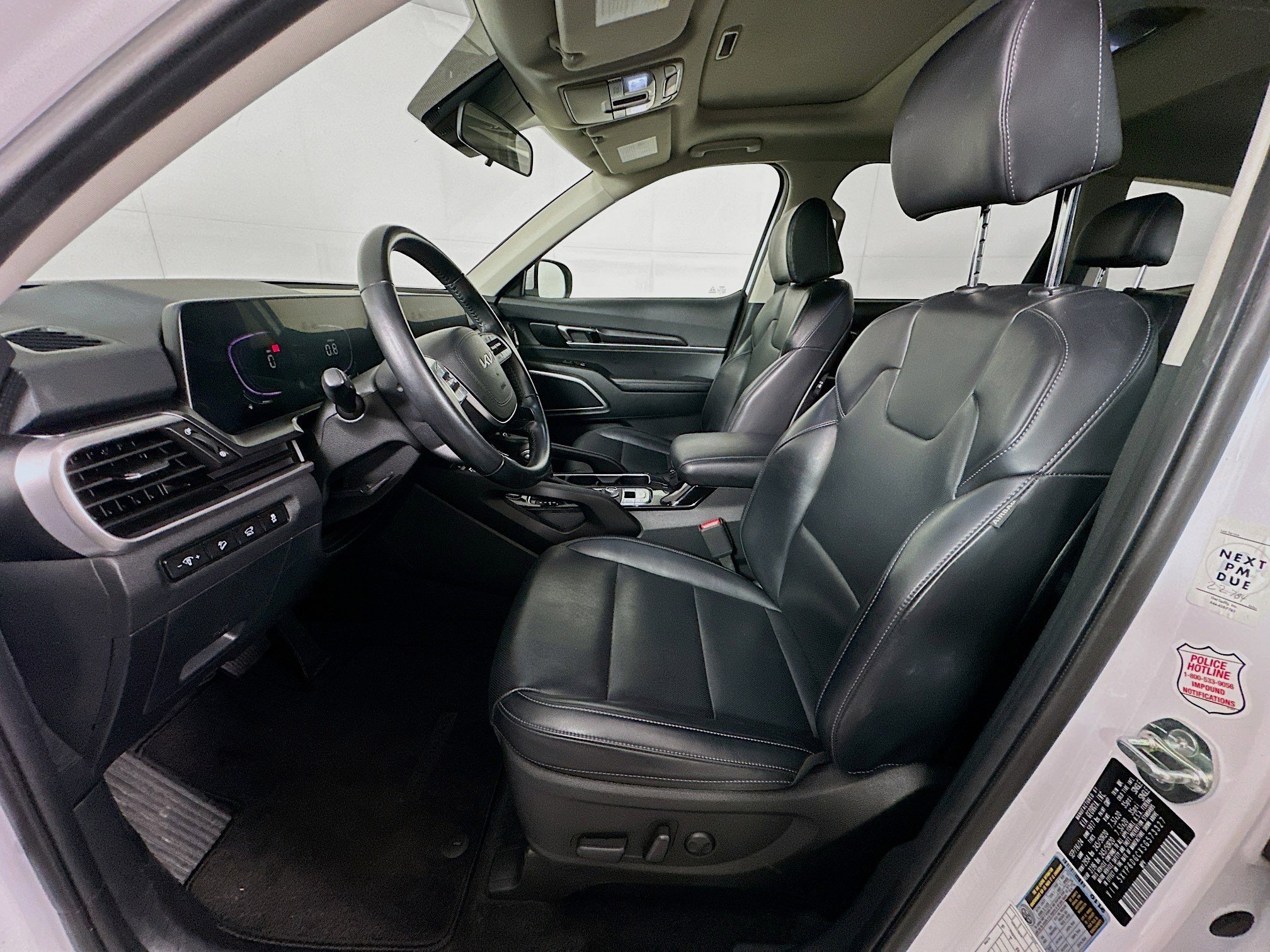 Used 2025 Kia Telluride S AWD/4WD image 13