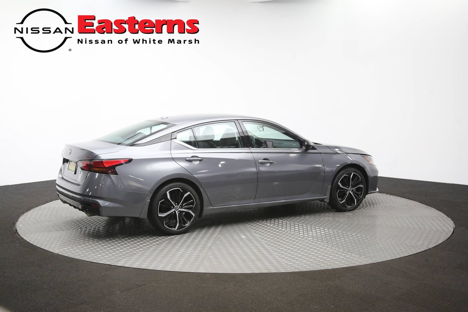 Used 2024 Nissan Altima 2.5 SR FWD image 36