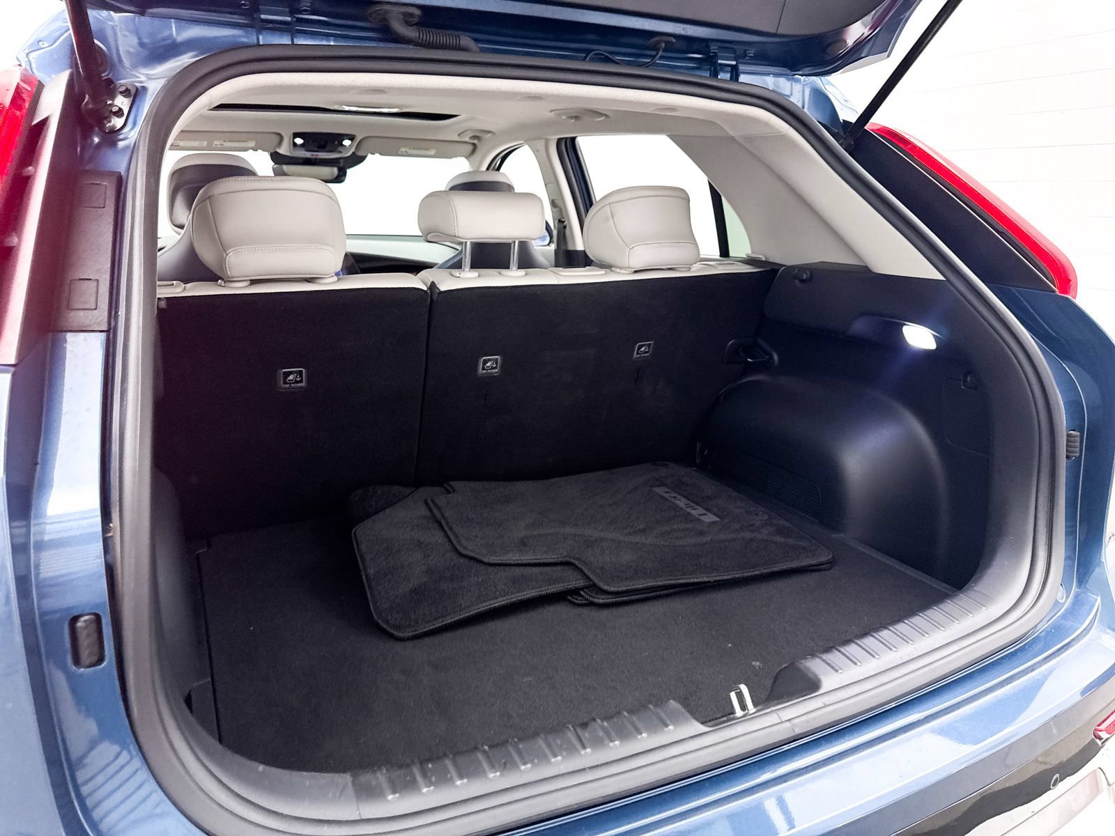 Certified 2025 Kia Niro EX Touring FWD image 33