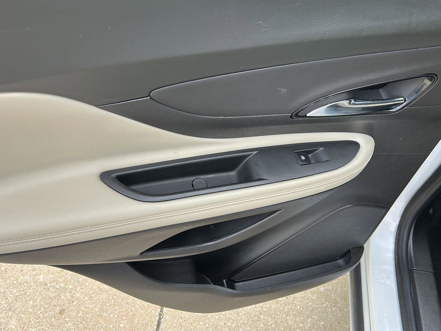 Used 2018 Buick Encore Premium w/ Experience Buick Package AWD/4WD image 28