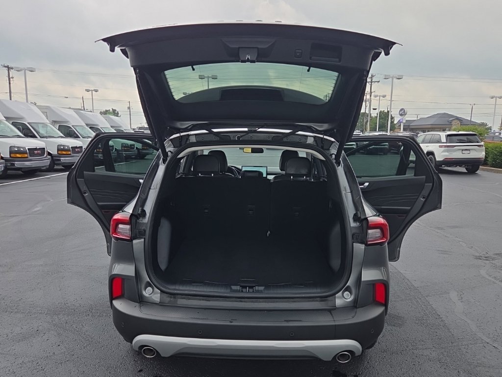 Used 2025 Ford Escape Platinum AWD/4WD image 13