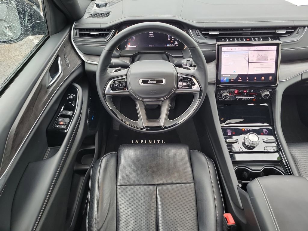 Used 2022 Jeep Grand Cherokee L Overland w/ Advanced Protech Group III AWD/4WD image 12