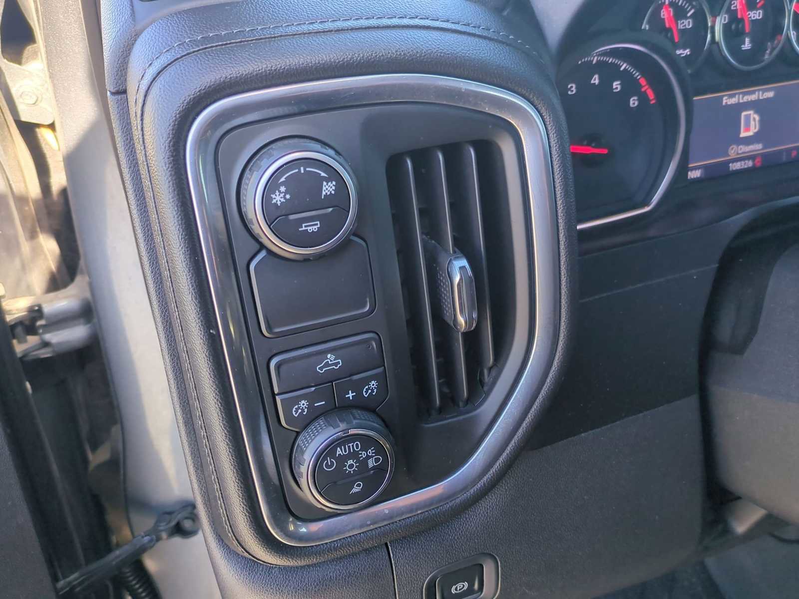 Used 2019 Chevrolet Silverado 1500 LT w/ Texas Edition image 35