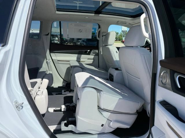 New 2026 Buick Enclave Avenir w/ Super Cruise Package AWD/4WD image 45