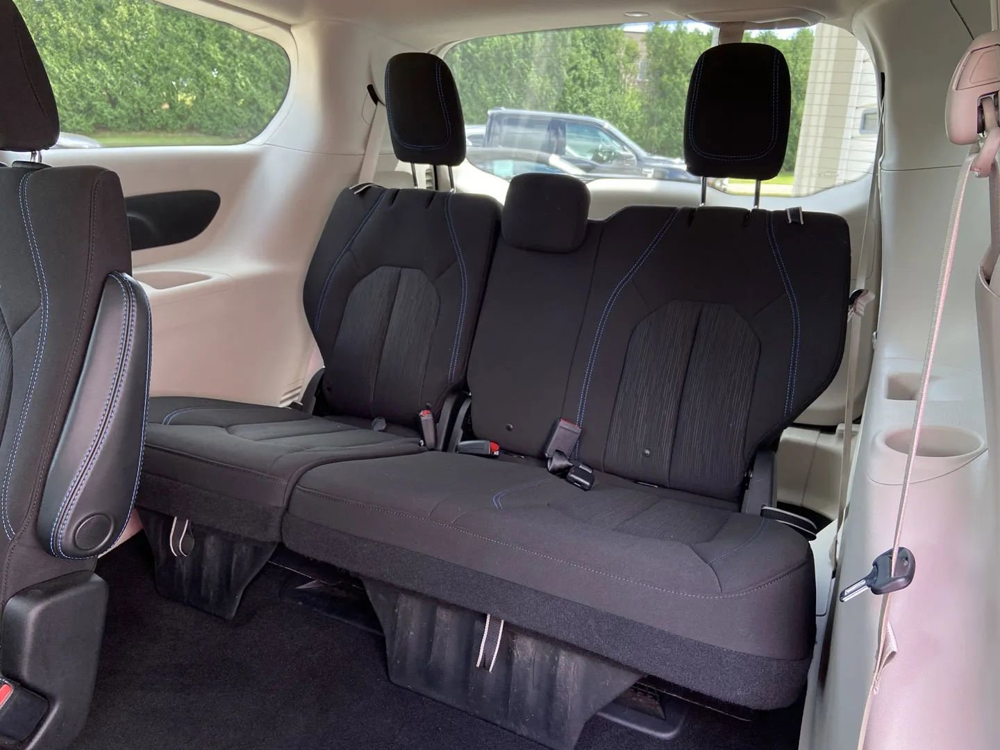 Used 2021 Chrysler Pacifica Touring image 24