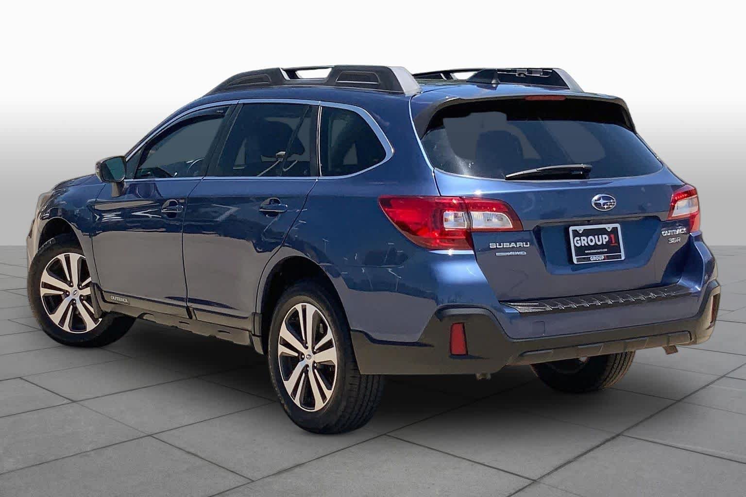 Used 2019 Subaru Outback 3.6R Limited w/ Popular Package #2 AWD/4WD image 11
