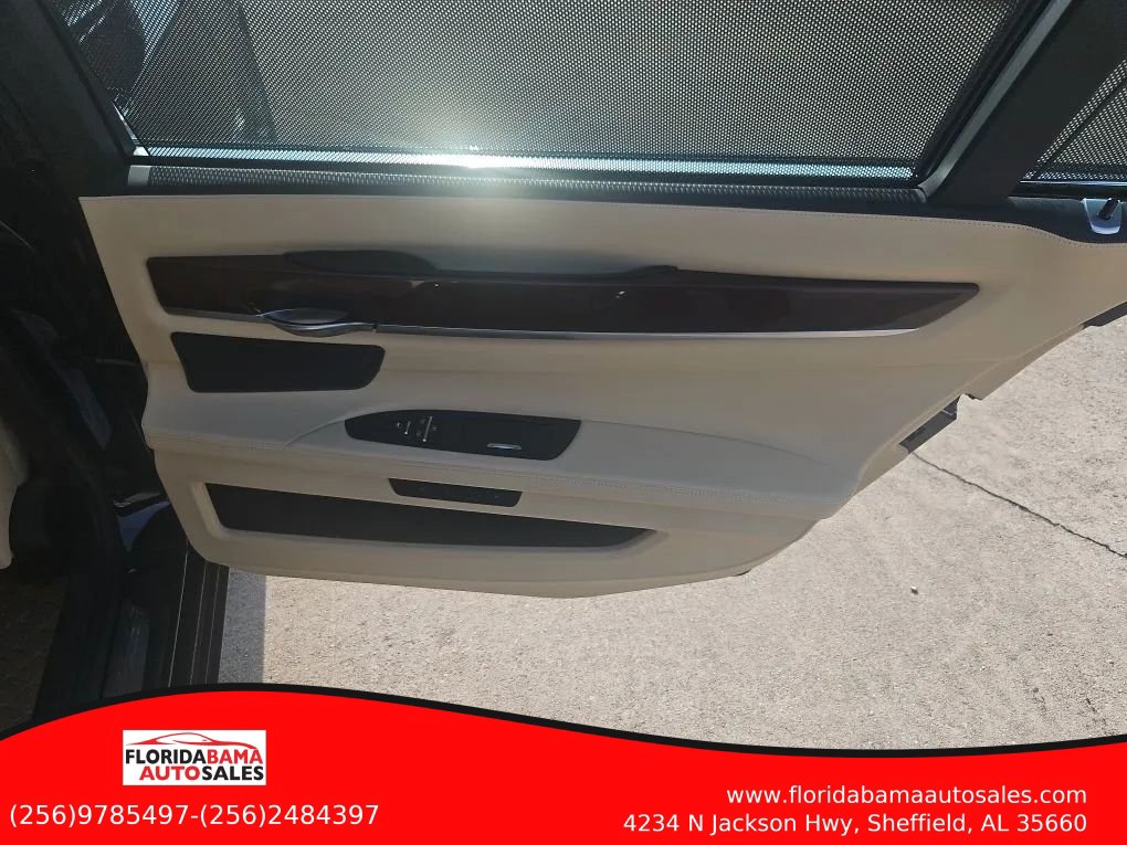 Used 2011 BMW 750Li w/ Luxury Rear Seating Pkg RWD image 7