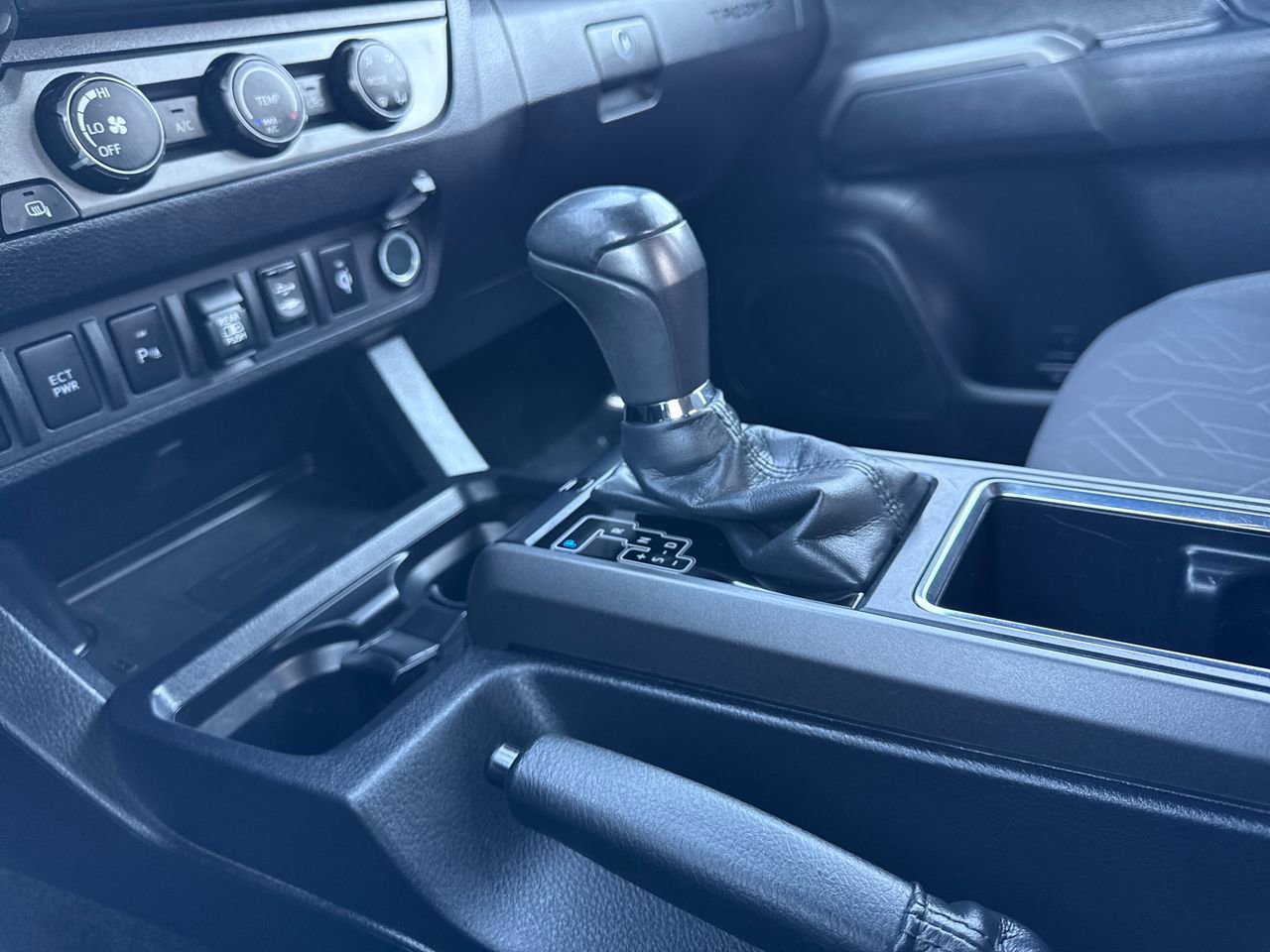 Used 2019 Toyota Tacoma TRD Sport image 24