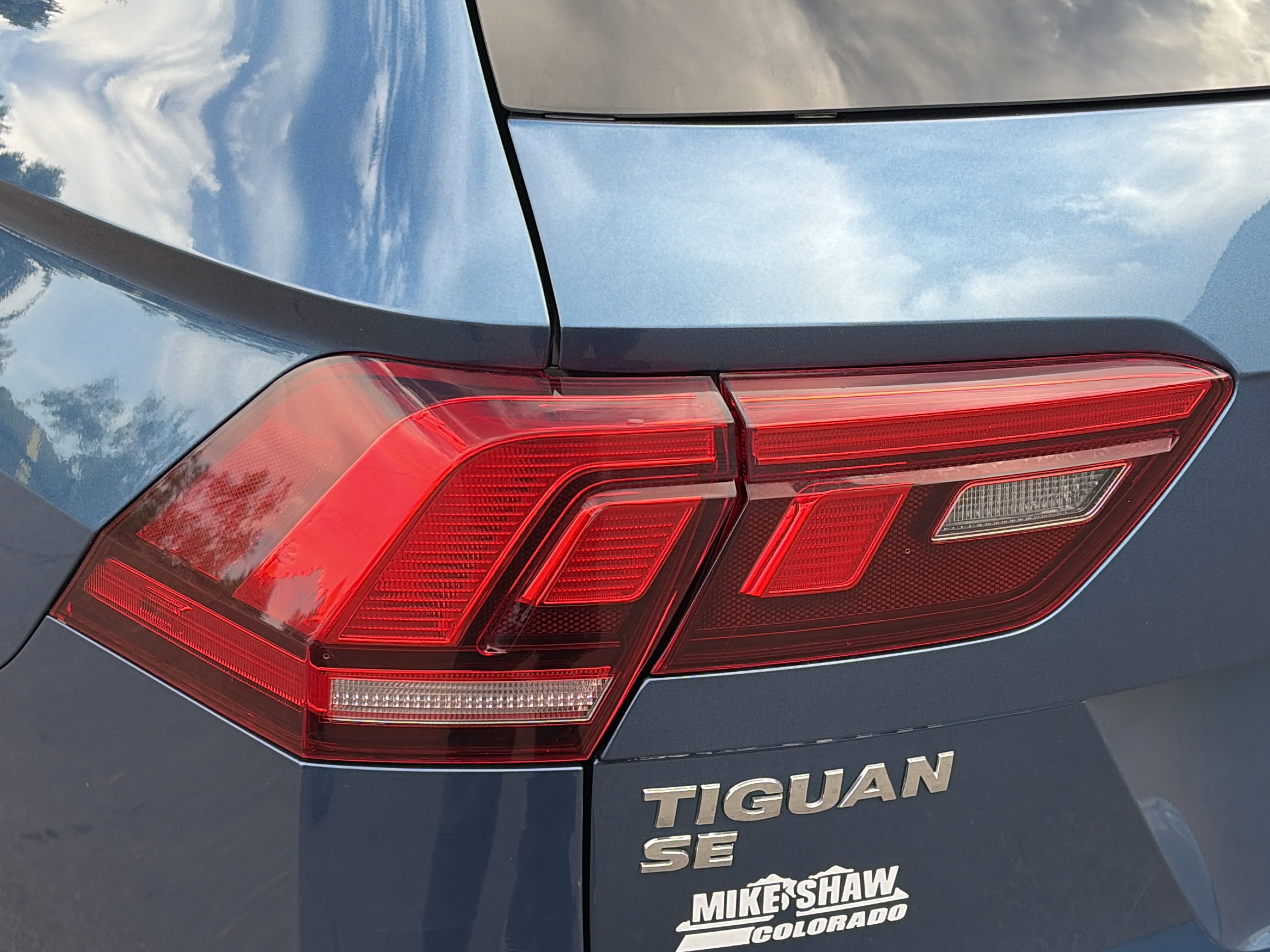 Used 2018 Volkswagen Tiguan SE w/ Panoramic Sunroof Package AWD/4WD image 23
