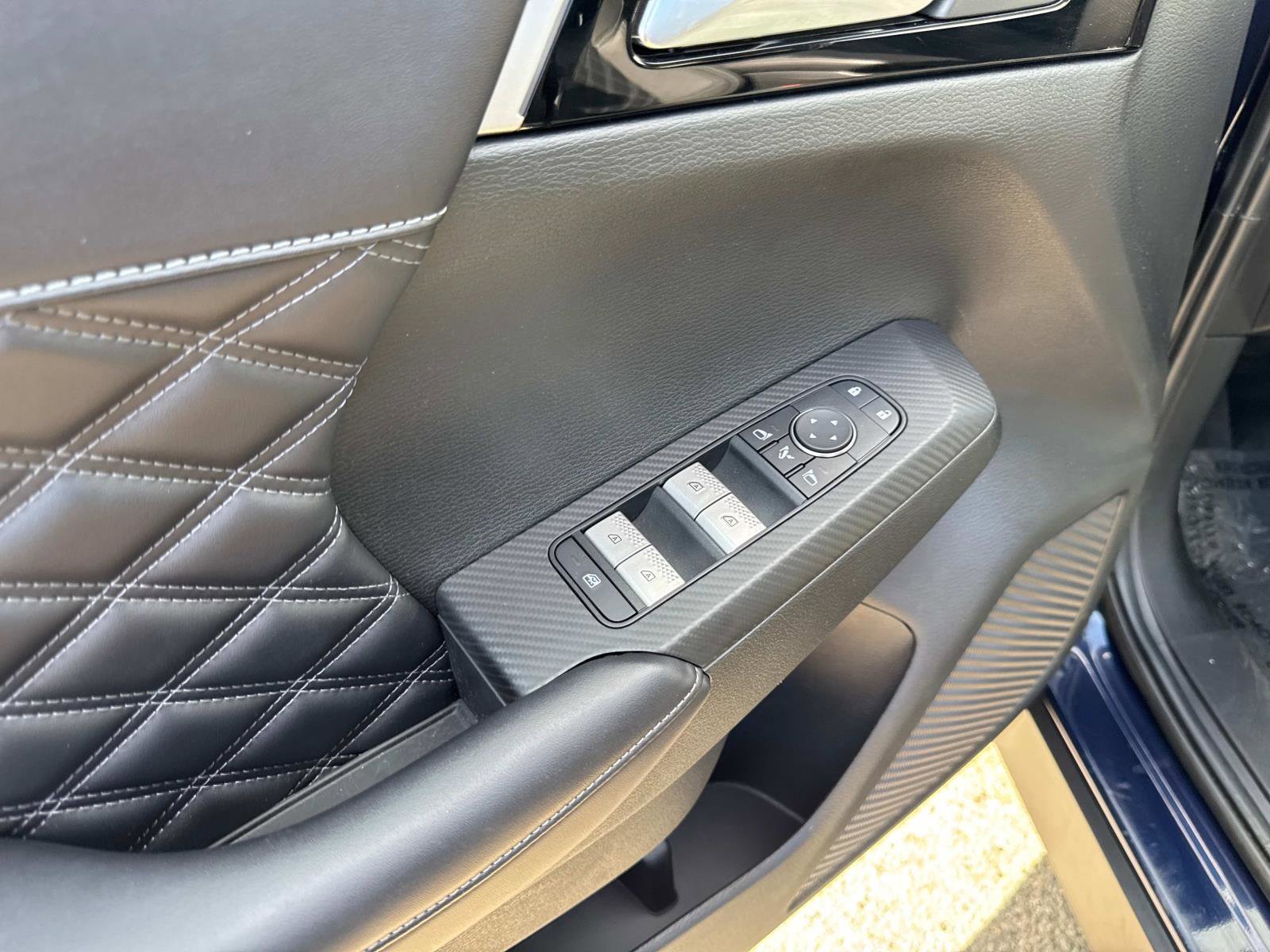 Used 2023 Mitsubishi Outlander SEL image 16