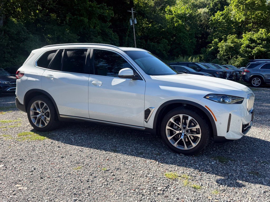 Used 2024 BMW X5 xDrive40i w/ Premium Package AWD/4WD image 7