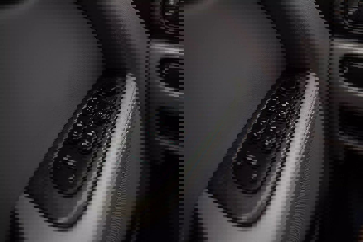 Used 2003 Jaguar S-TYPE R image 49