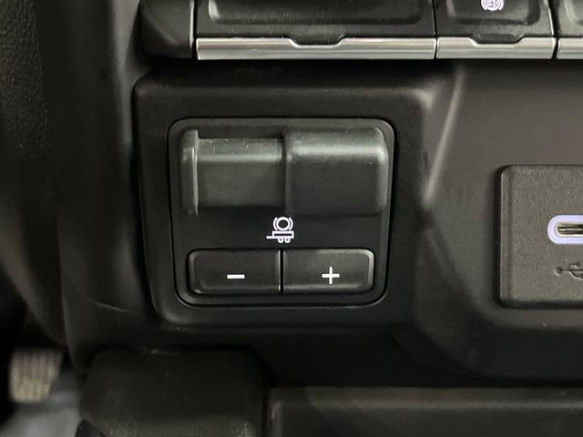 Used 2022 Chevrolet Silverado 2500 LT w/ Convenience Package image 25