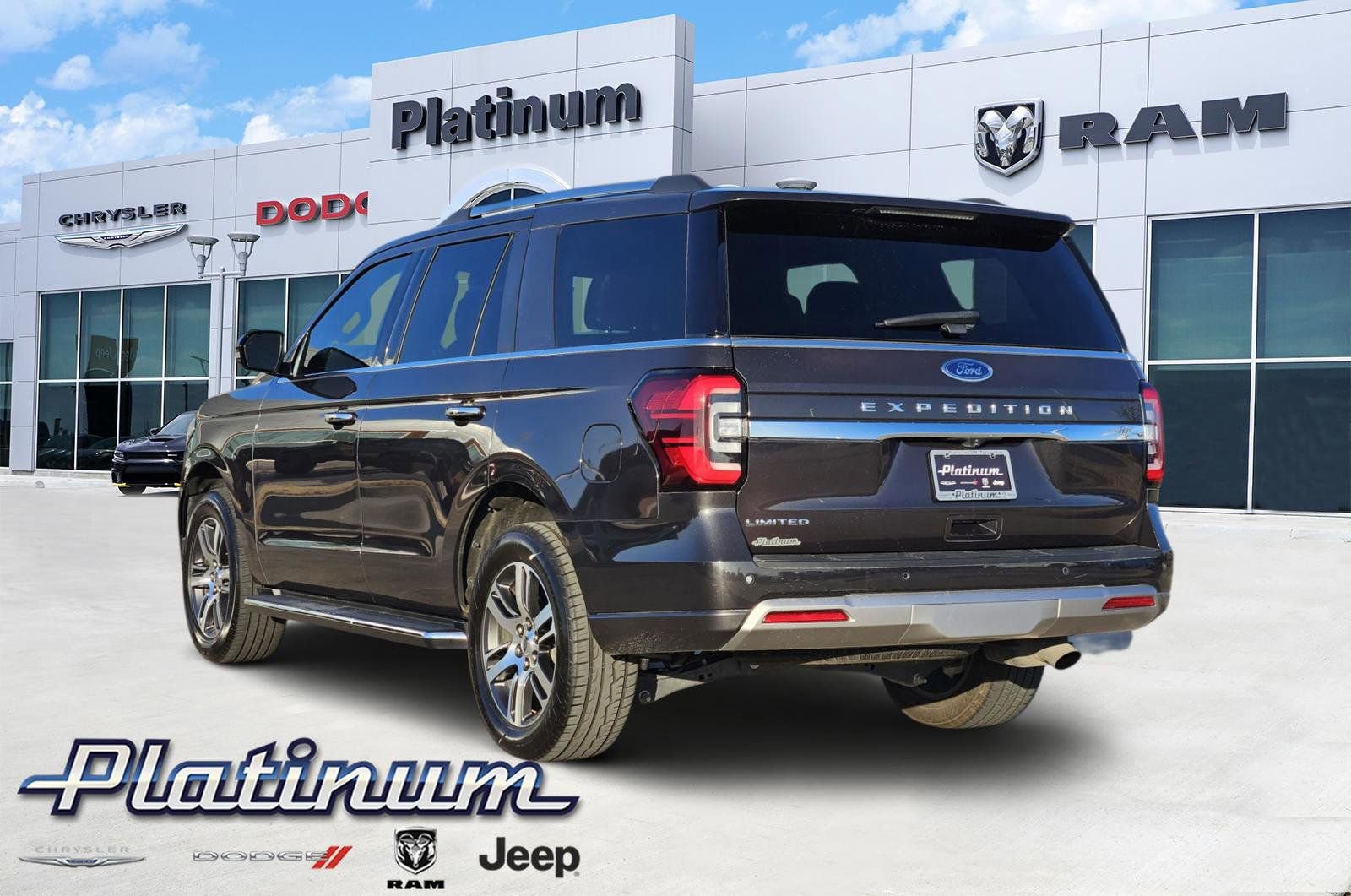 Used 2023 Ford Expedition Limited image 4