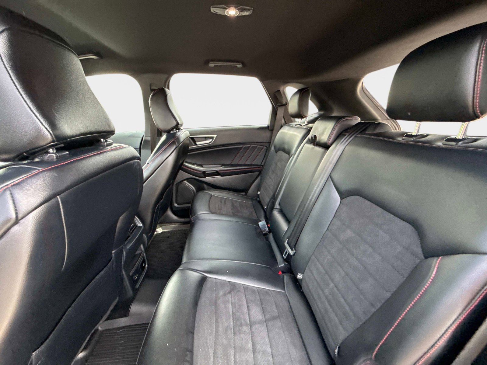 Used 2022 Ford Edge ST-Line AWD/4WD image 16