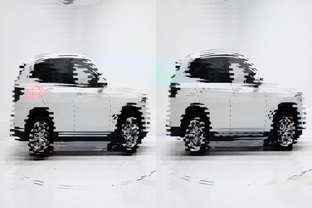 Used 2021 BMW X3 xDrive30i w/ Convenience Package image 3