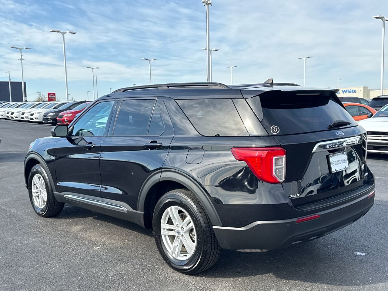 Used 2021 Ford Explorer XLT AWD/4WD image 5
