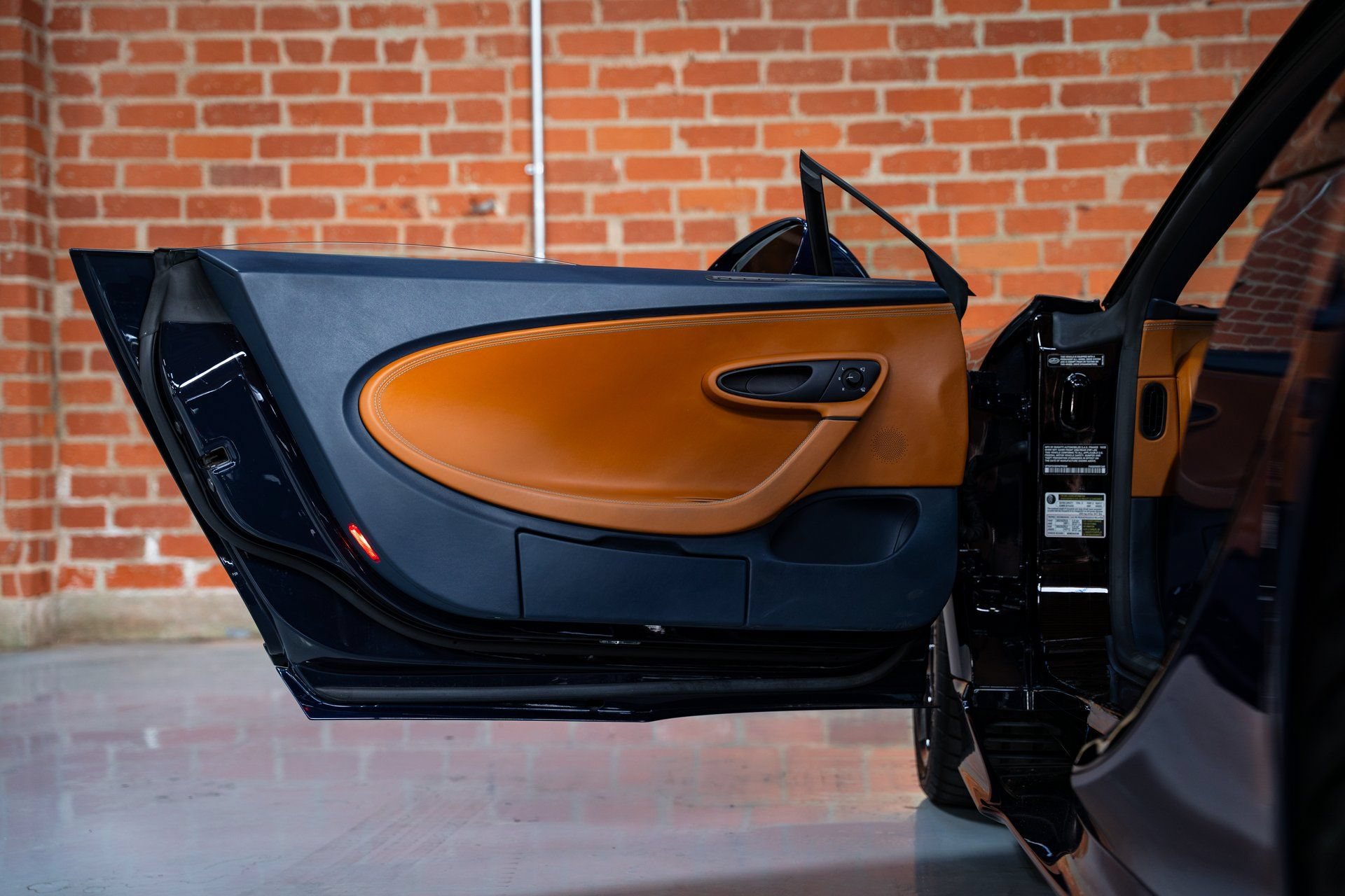 Used 2023 Bugatti Chiron AWD/4WD image 16