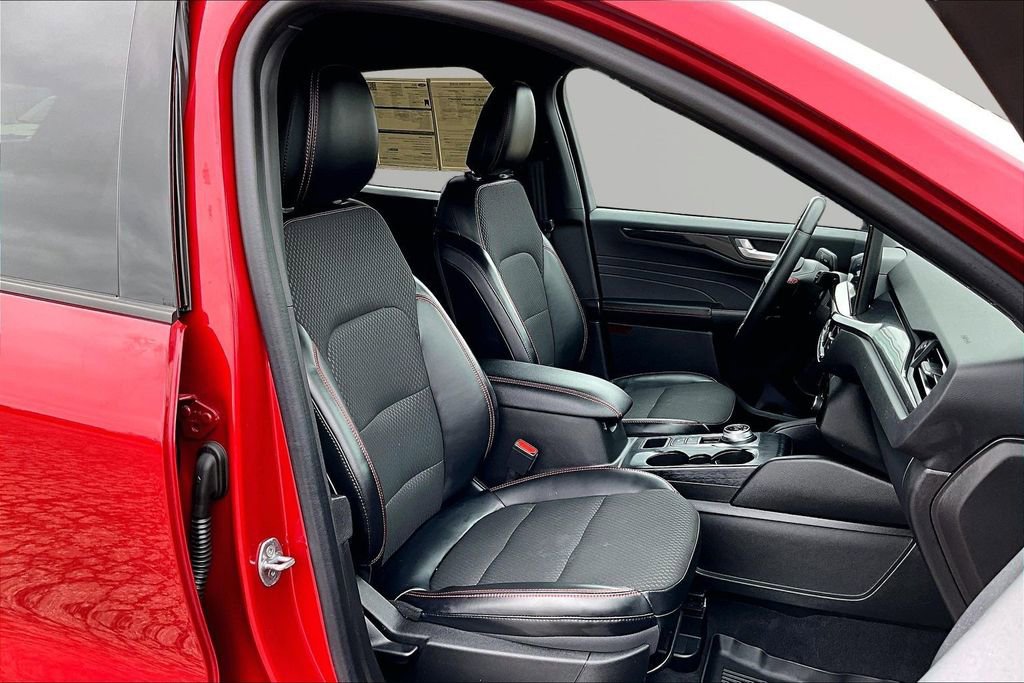 Certified 2023 Ford Escape ST-Line w/ Tech Pack #1 image 7