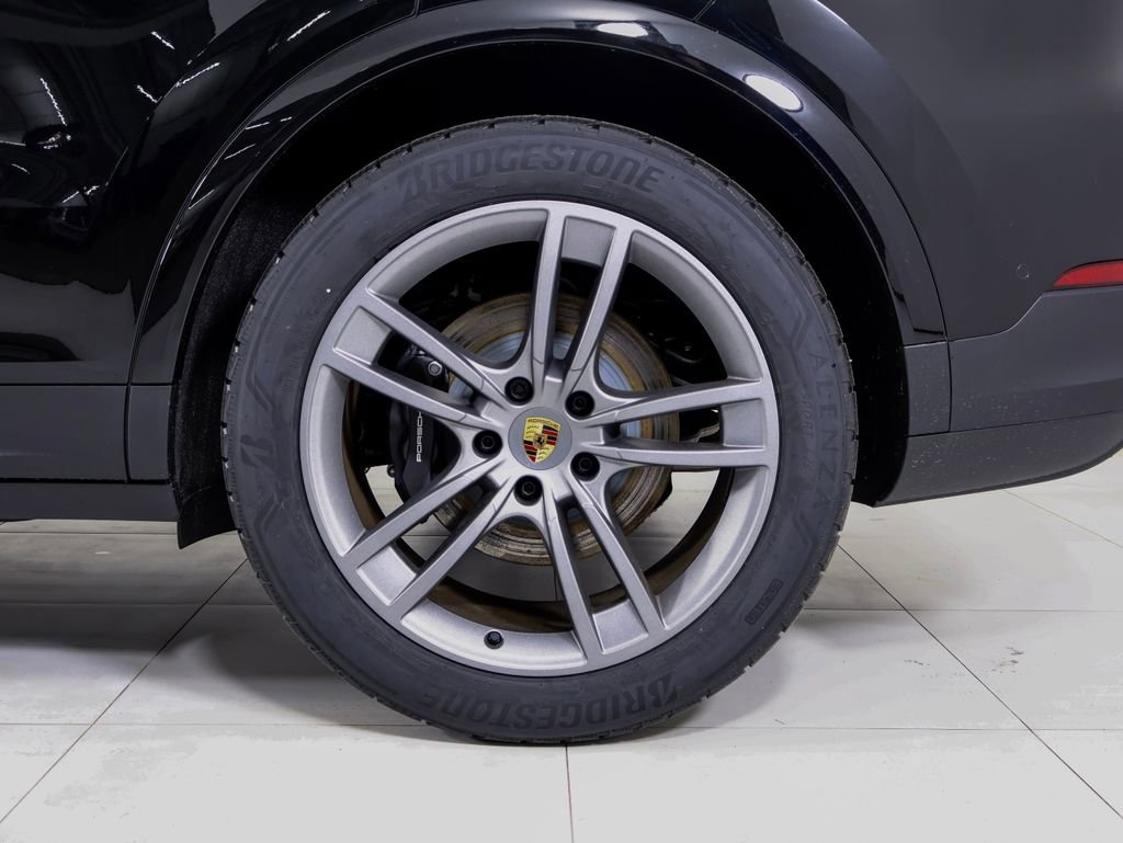 New 2026 Porsche Cayenne image 28