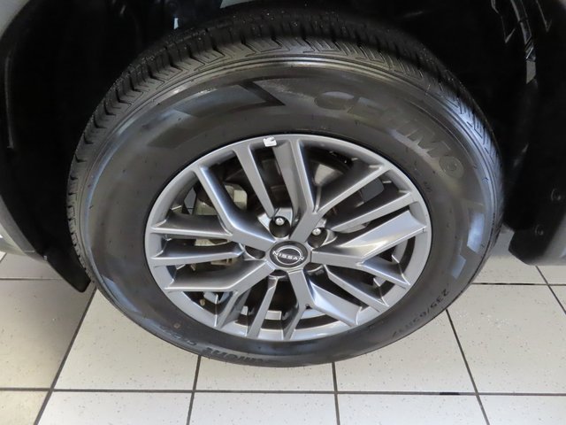 Used 2023 Nissan Rogue S image 15