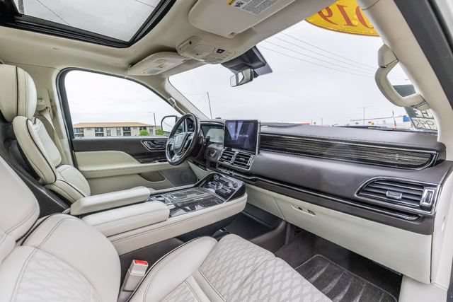 Used 2019 Lincoln Navigator Black Label AWD/4WD image 23