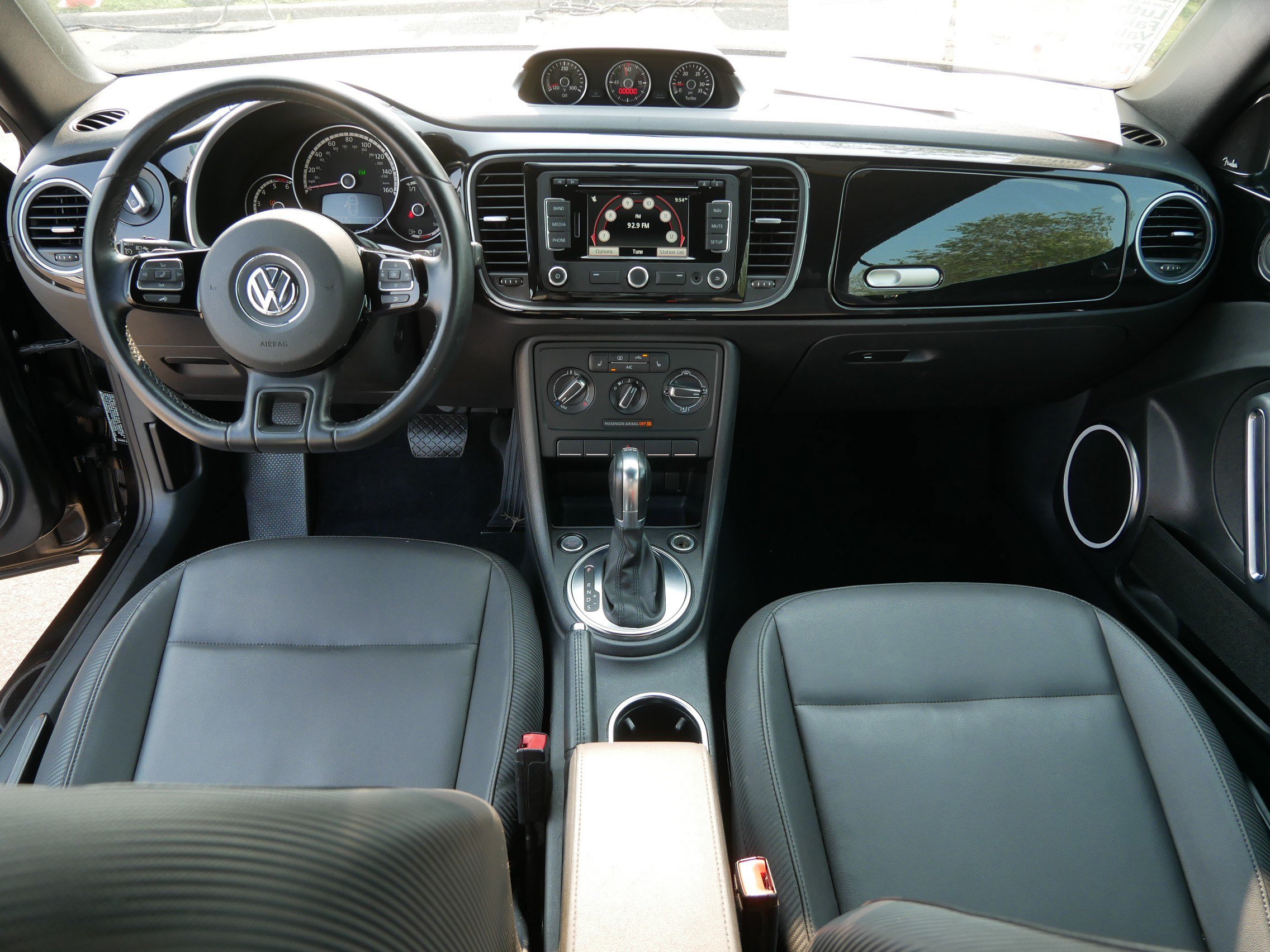 Used 2013 Volkswagen Beetle TDI FWD image 10