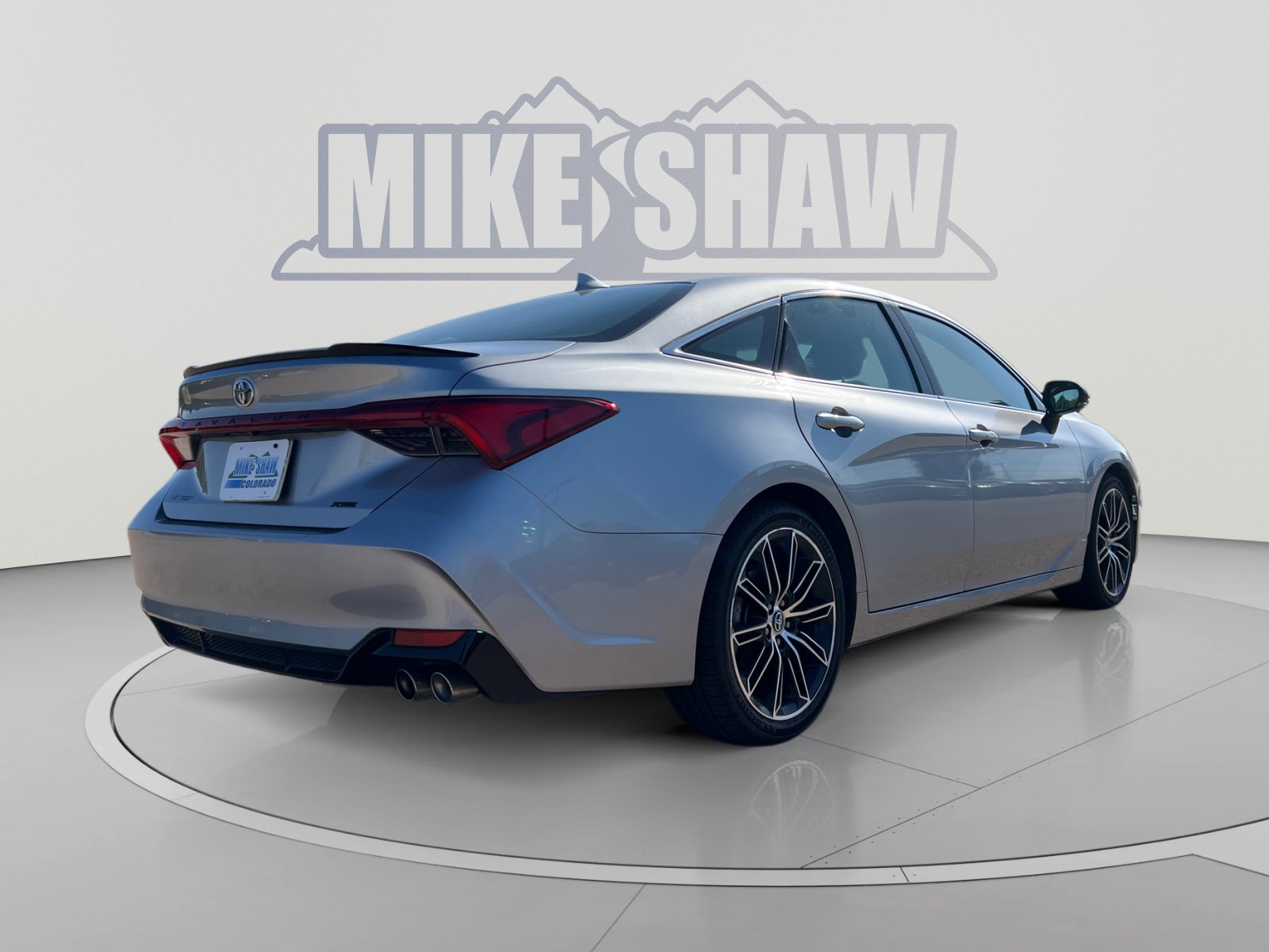 Used 2019 Toyota Avalon XSE FWD image 5