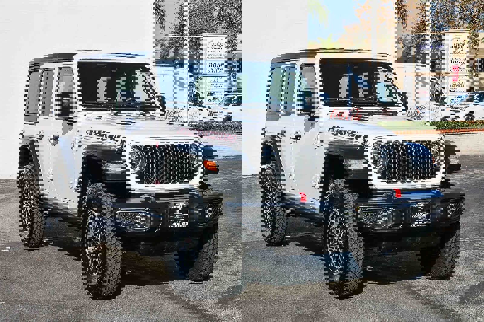 Used 2024 Jeep Wrangler Unlimited Rubicon image 3