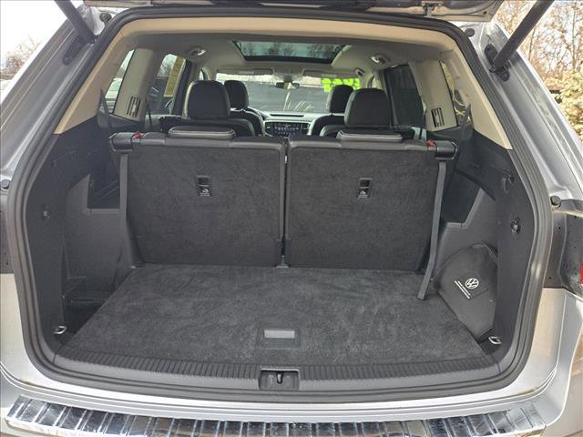 Certified 2022 Volkswagen Atlas SEL Premium image 16