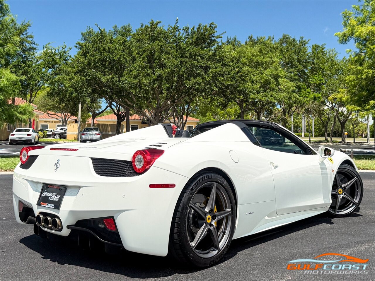 Used 2015 Ferrari 458 Spider RWD image 55