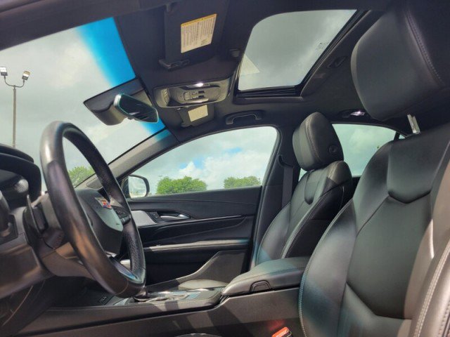 Used 2023 Cadillac CT4 Luxury w/ LPO, ONYX Package RWD image 11
