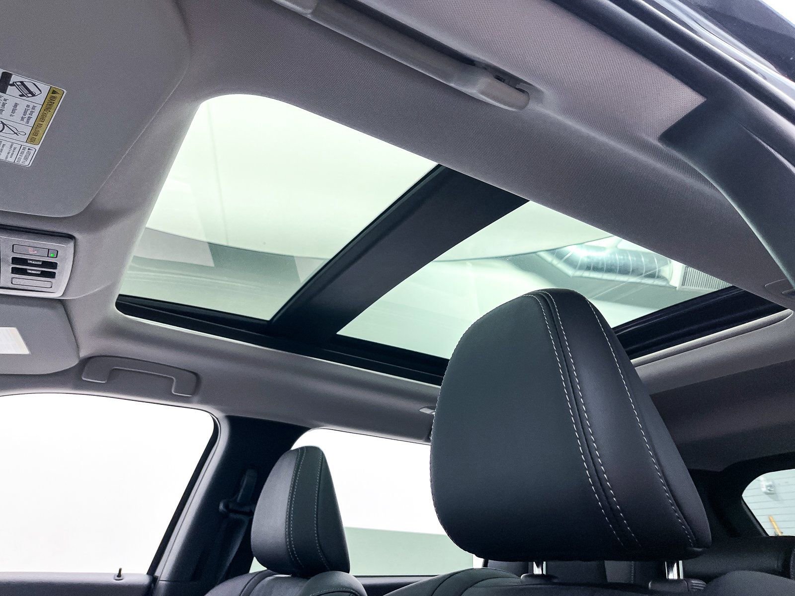 New 2025 Mitsubishi Outlander SE image 11