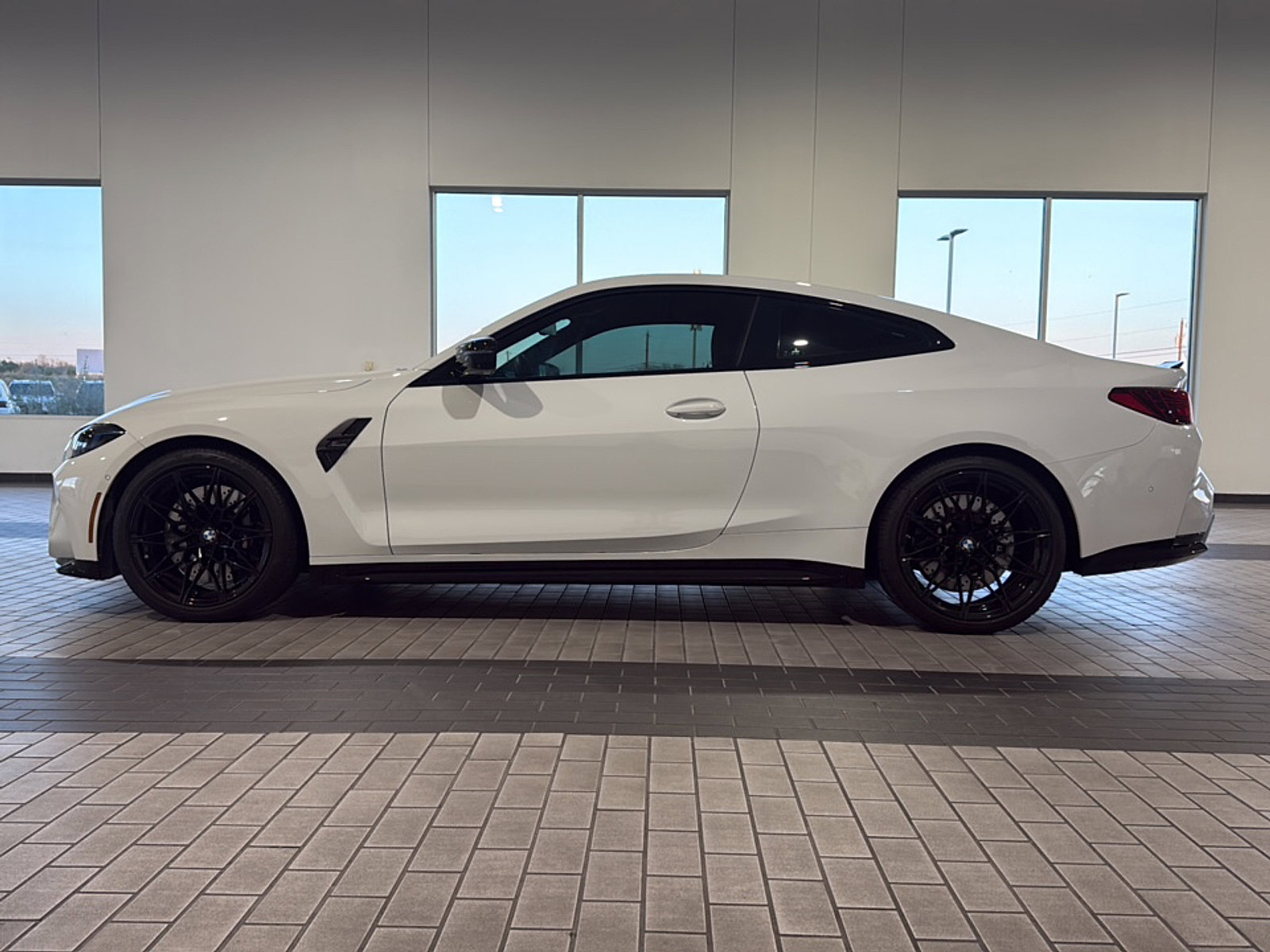 Used 2025 BMW M4 Competition image 4