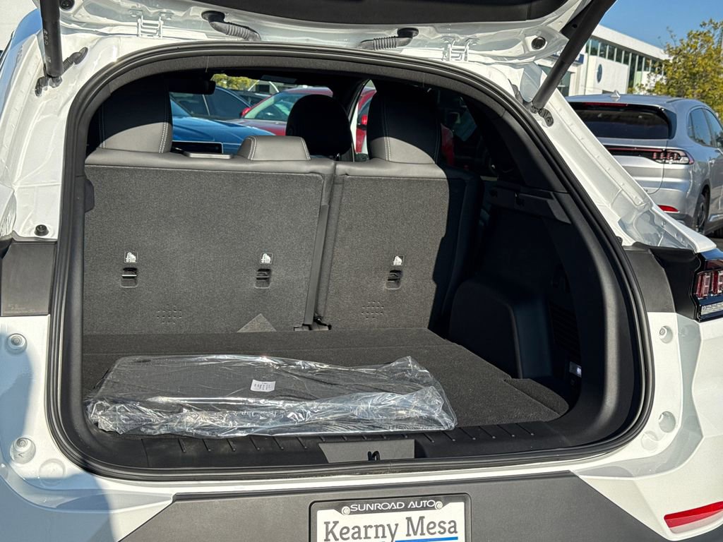 New 2025 VinFast VF 8 Plus AWD/4WD image 10