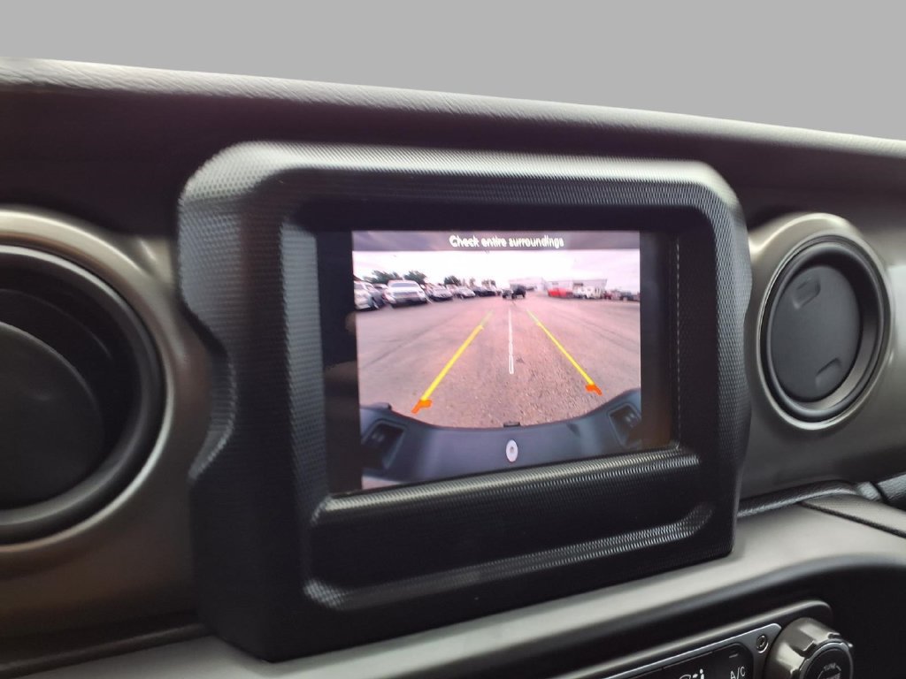 Used 2023 Jeep Gladiator Sport AWD/4WD image 7